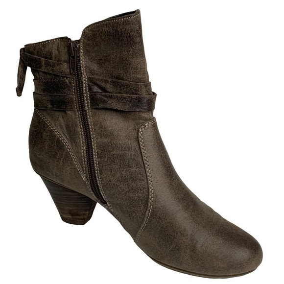 Bare Traps Like New Side Zip Distressed  Brown Ankle Boot 2” Stacked Heel Size 7 - Picture 2 of 12